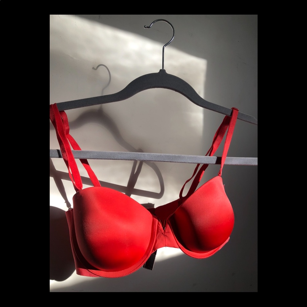 VS Strapless Bra